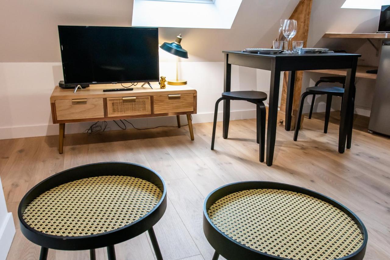 Confortable T1Bis Renove, Au Coeur D'Un Bourg Calme La Chapelle-Neuve  Eksteriør bilde